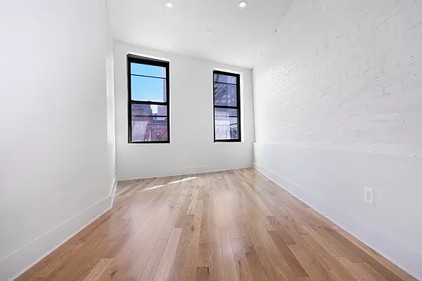 Rented by REAL New York | media 9