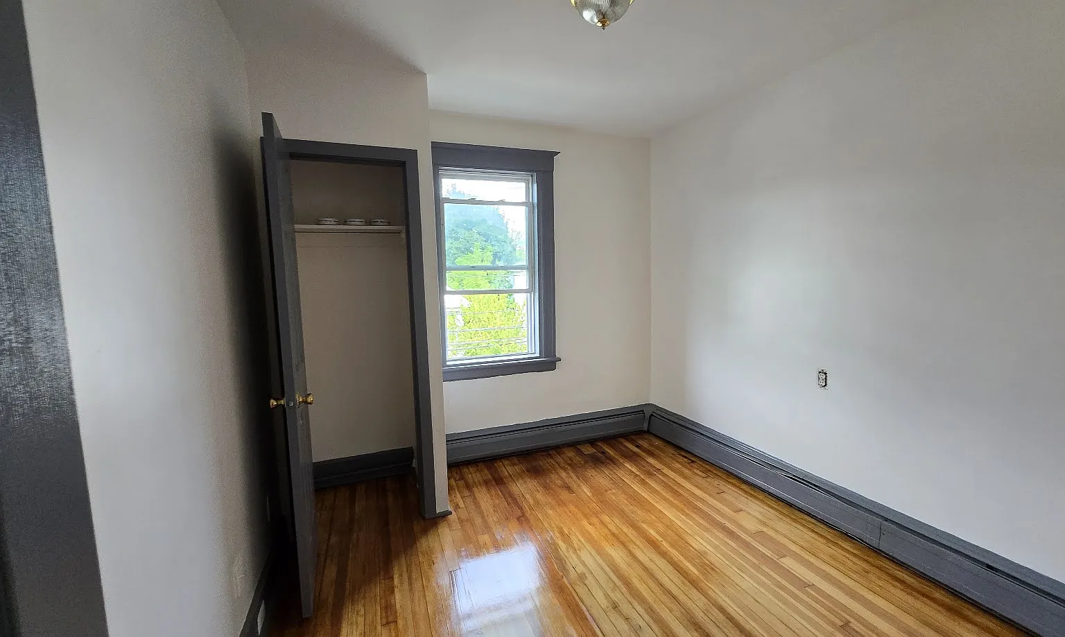 2 bed, 700 sqft, $1,695 — Photo 4