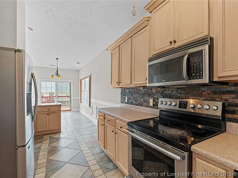 109 Canyon Ct — Photo 13