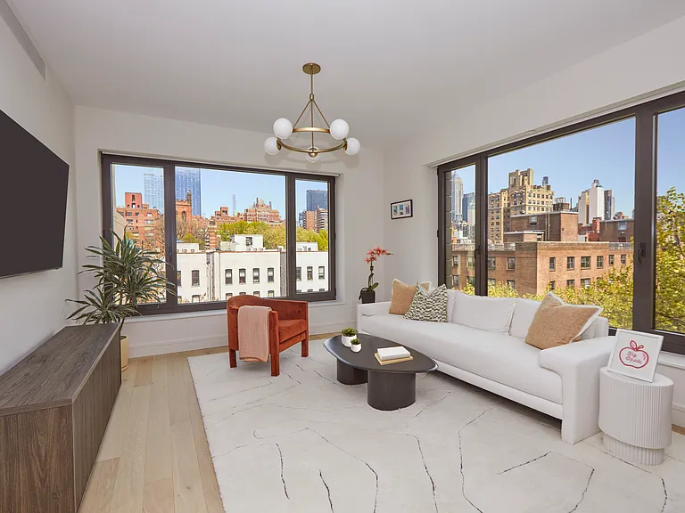428 W 19th St #7C — Photo 1