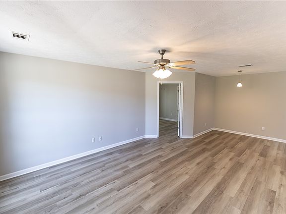 3rd image of 2800 Edgemont St