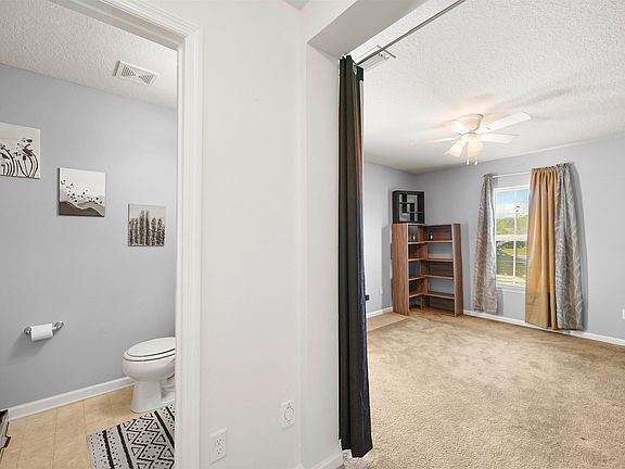 5th image of 7551 Grossman Ct