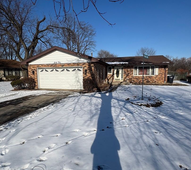 1st image of 64 E 158th Pl
