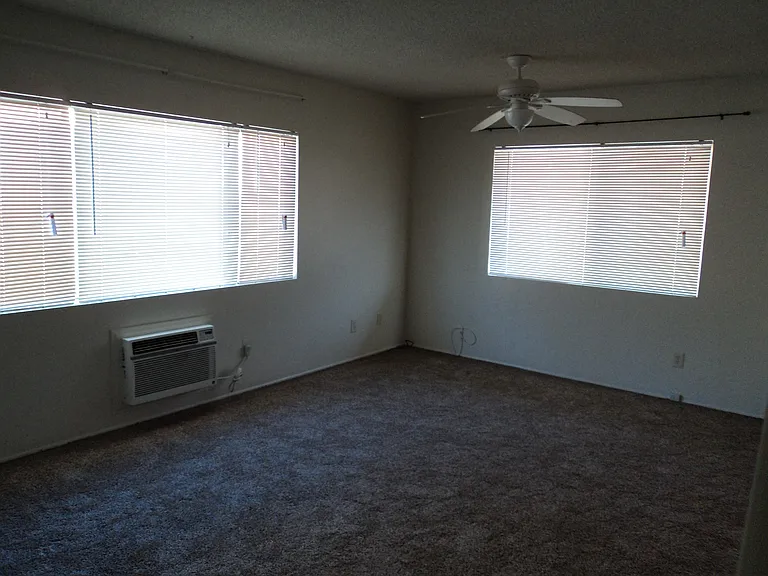 7424 Magnolia Ave #H — Photo 1