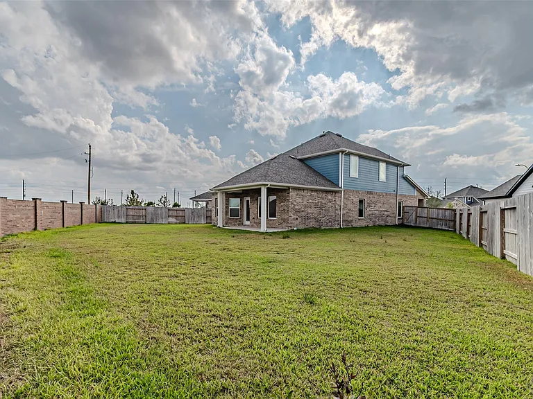 21606 Wave Hollow Dr — Photo 44