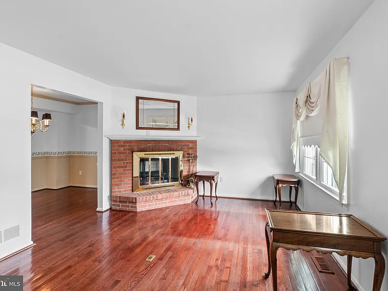 330 Harlan Sq #A-6 — Photo 4