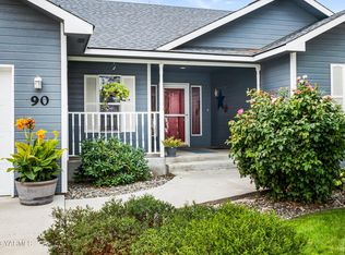90 Windmill Ln, Selah, WA 98942
