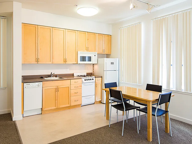 Fully-equipped kitchens in our 1- and 2-bedroom homes at Bachenheimer Apartments