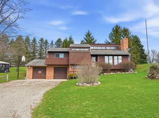 2725 Cooley Lake Rd, Highland, MI