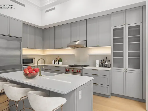 23 South Portland Avenue image 3 of 29