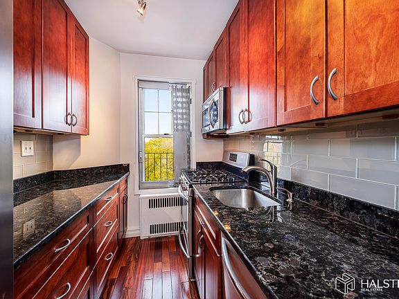 3rd image of 77-35 113th St APT 4O