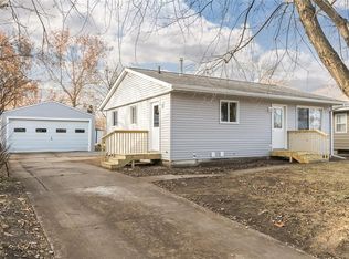 735 Gateway St NE, Cedar Rapids, IA 52402