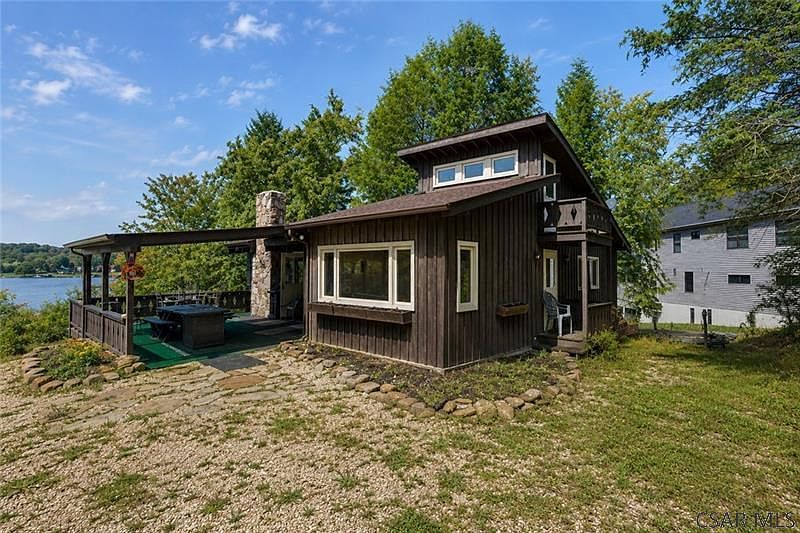 1st image of 411 Peninsula Dr #D