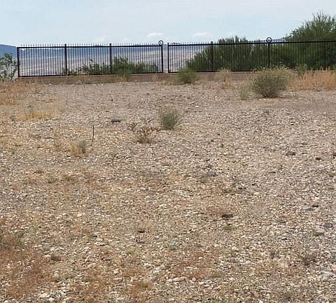5th image of 3015 Fort Yuma Trl