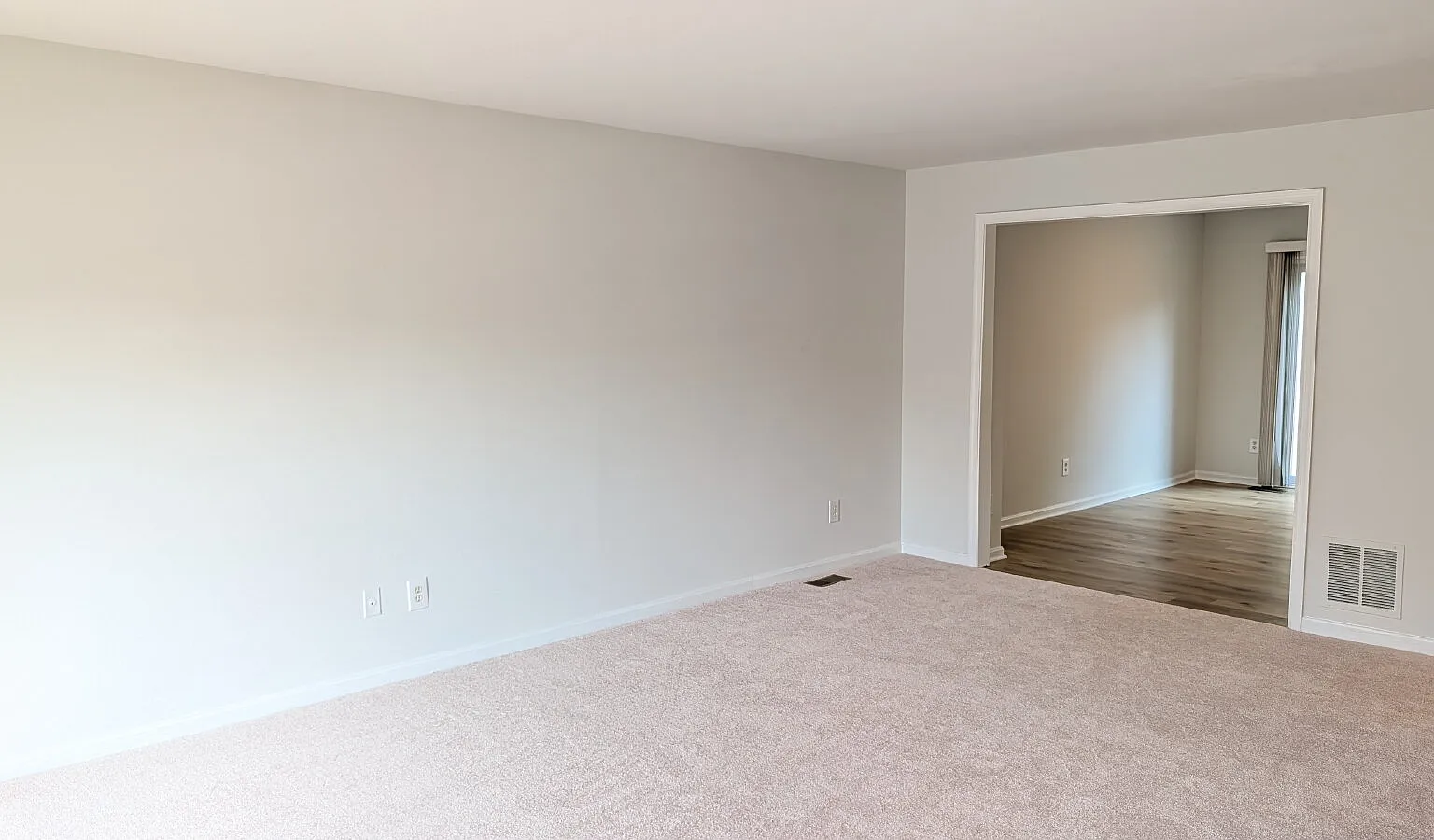 3 bed, 2.5 bath, 1827 sqft, $2,900 — Photo 3