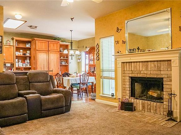 3rd image of 606 Morning Dove Dr