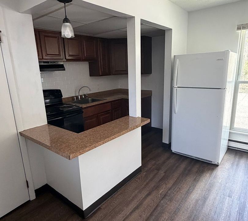 1st image of 526 Tallmadge Rd APT 6