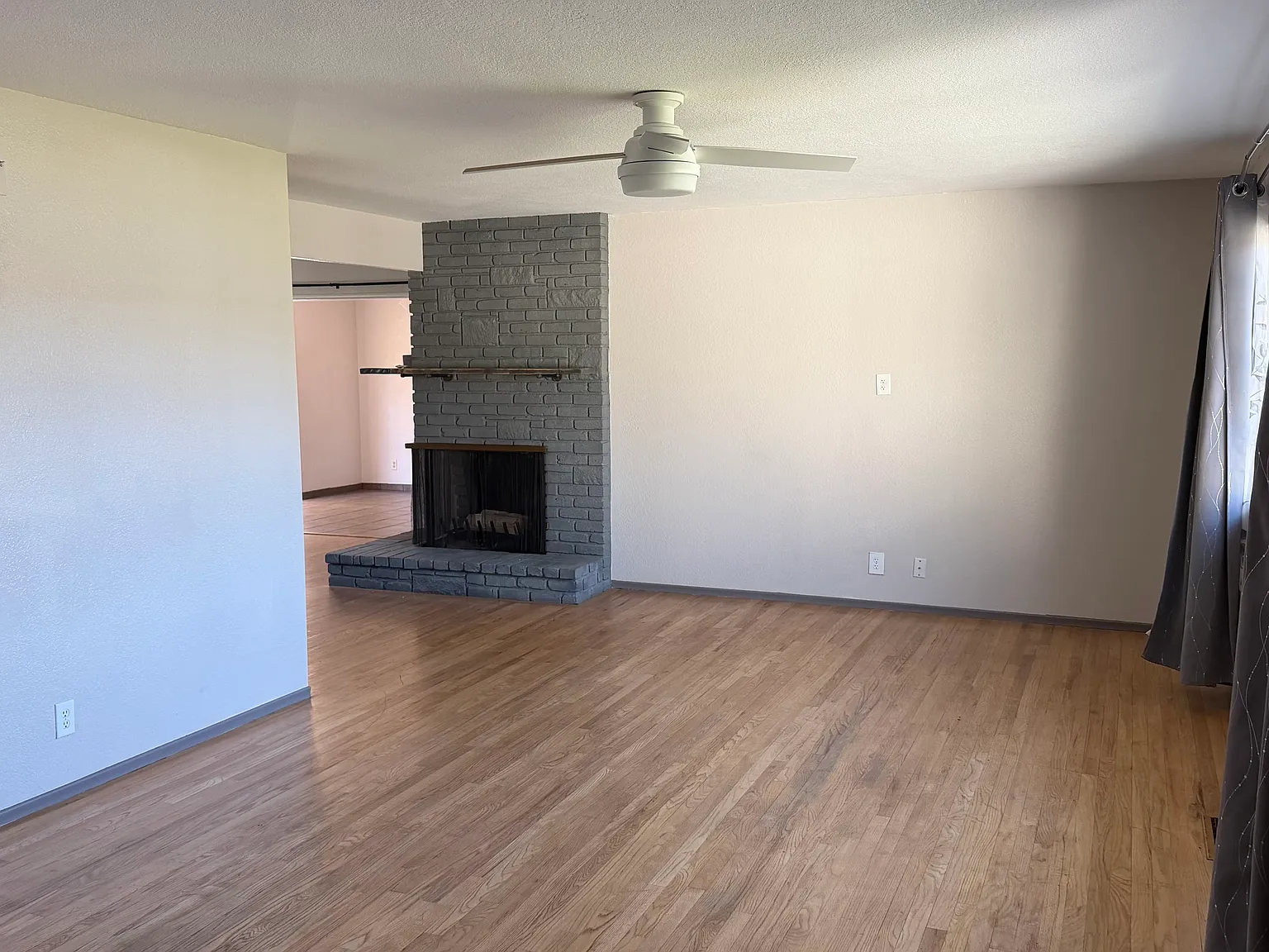 3 bed, 1823 sqft, $2,600 — Photo 3