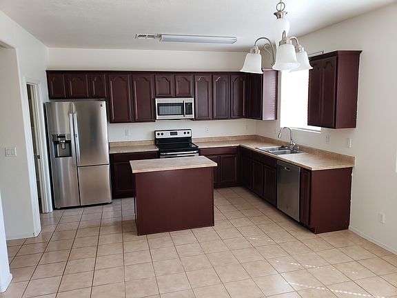 2nd image of 31320 N Cavalier Dr