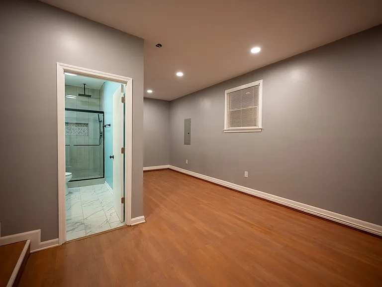 436 Gates Rd — Photo 16