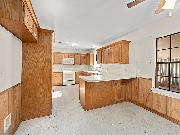 4th image of 410 West St
