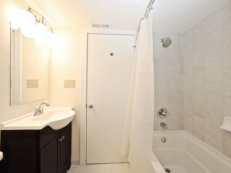 1221 N Street, NW — Photo 8