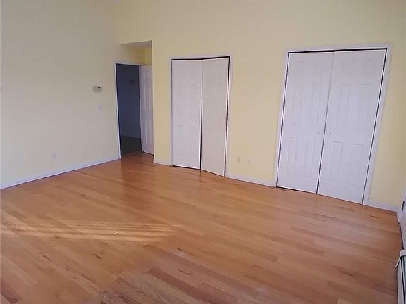 3rd image of 40 Norman Ave