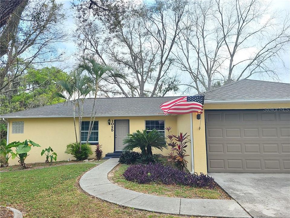 1st image of 1025 N Palm Cir
