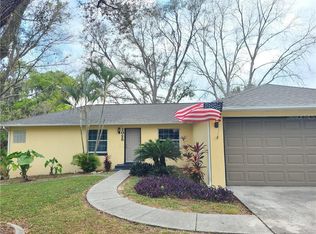 1025 N Palm Cir, Eustis, FL 32726