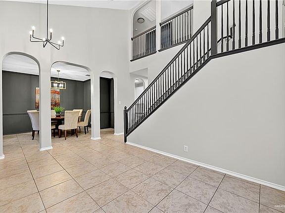 4th image of 4503 Santa Fabiola St