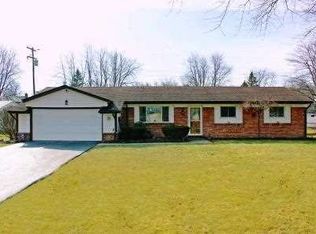 1353 Indian Creek Dr, Temperance, MI 48182