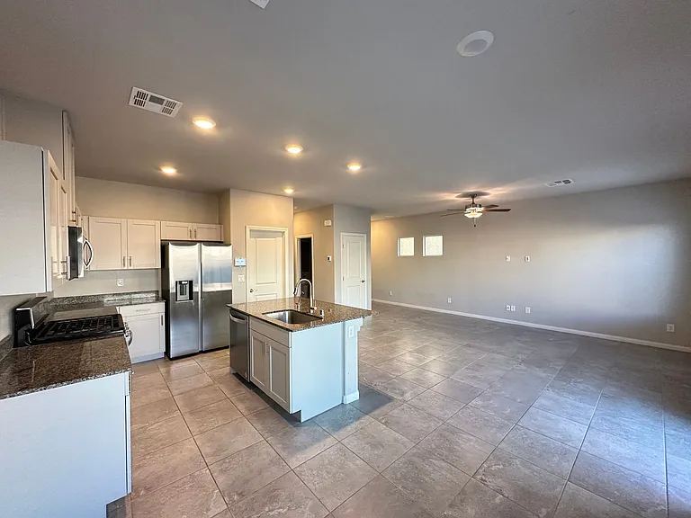 7860 Pink Opal Ave — Photo 5