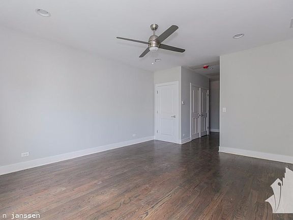 2nd image of 3917 N Janssen Ave #1418