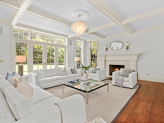 5th image of 10 Sherwood Ave