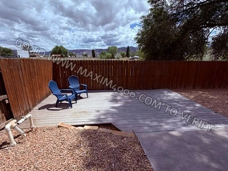 255 Sargent Cir — Photo 18