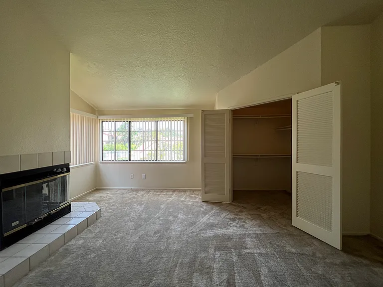 3652 Agate Way — Photo 10