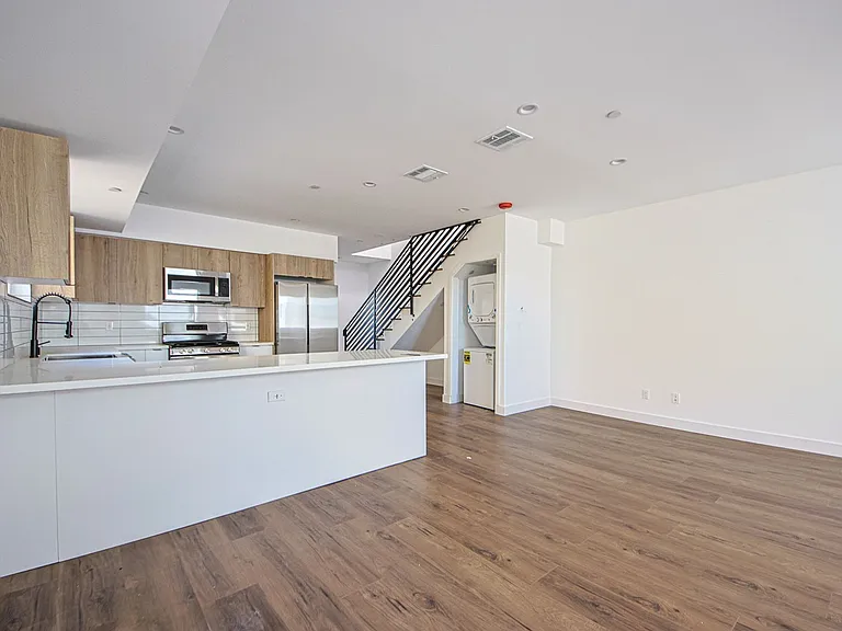 6421 Troost Ave — Photo 5