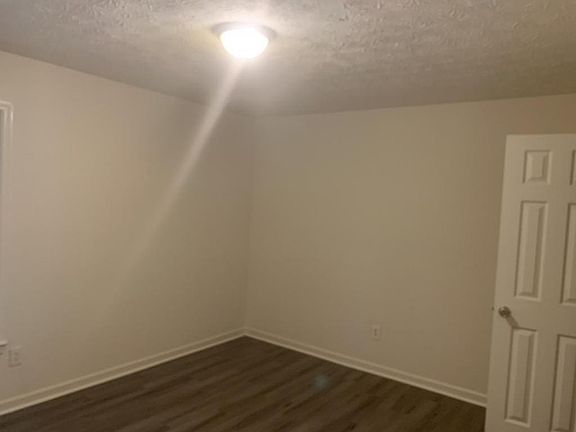 3rd image of 485 Chase Dr