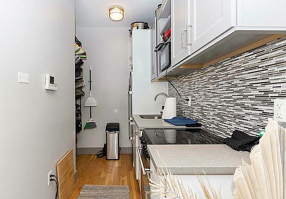 3rd image of 1000 Fulton St #3E