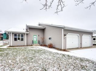 35 Saint Marks Bay, Faribault, MN 55021