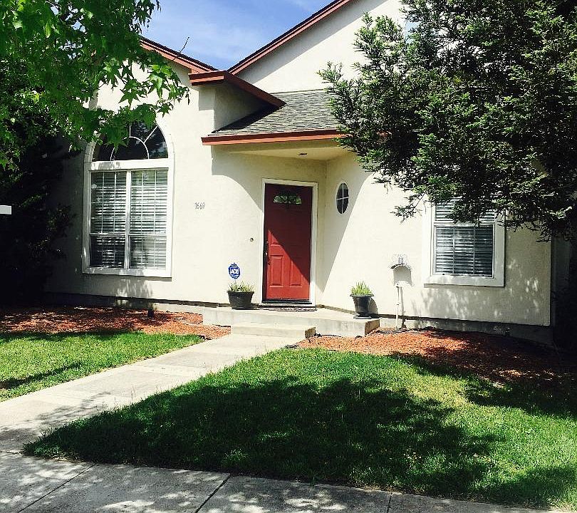2nd image of 1669 Beacon Hill Dr