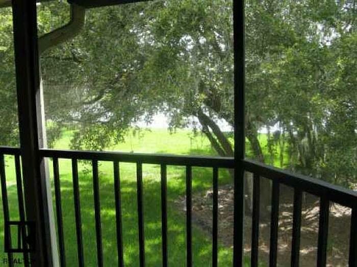 2nd image of 100 Woodlake Pl