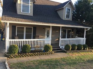 1814 Francis Rd, Knoxville, TN 37909