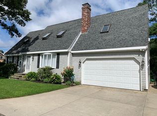 6 Neck Pond Rd, Osterville, MA 02655