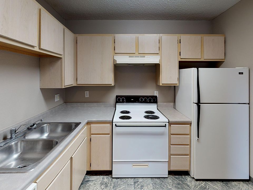 1st image of 1201 S Hutchins Ave APT 202