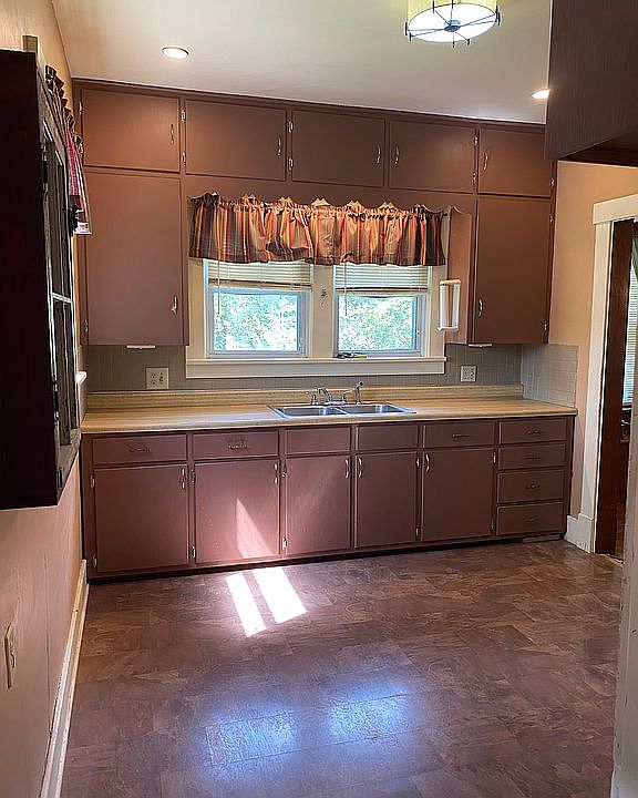 619 Fairground Ave, Higginsville, MO 64037 Zillow