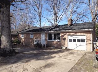 21 Bird Ln, Newport News, VA 23601