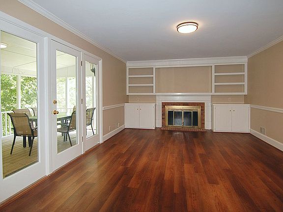 Family room--screened porch