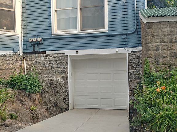 5th image of 84 Richmond Ave #1