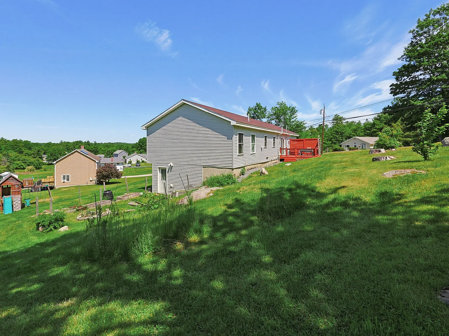 4 bed, 2237 sqft, $2,650 — Photo 2